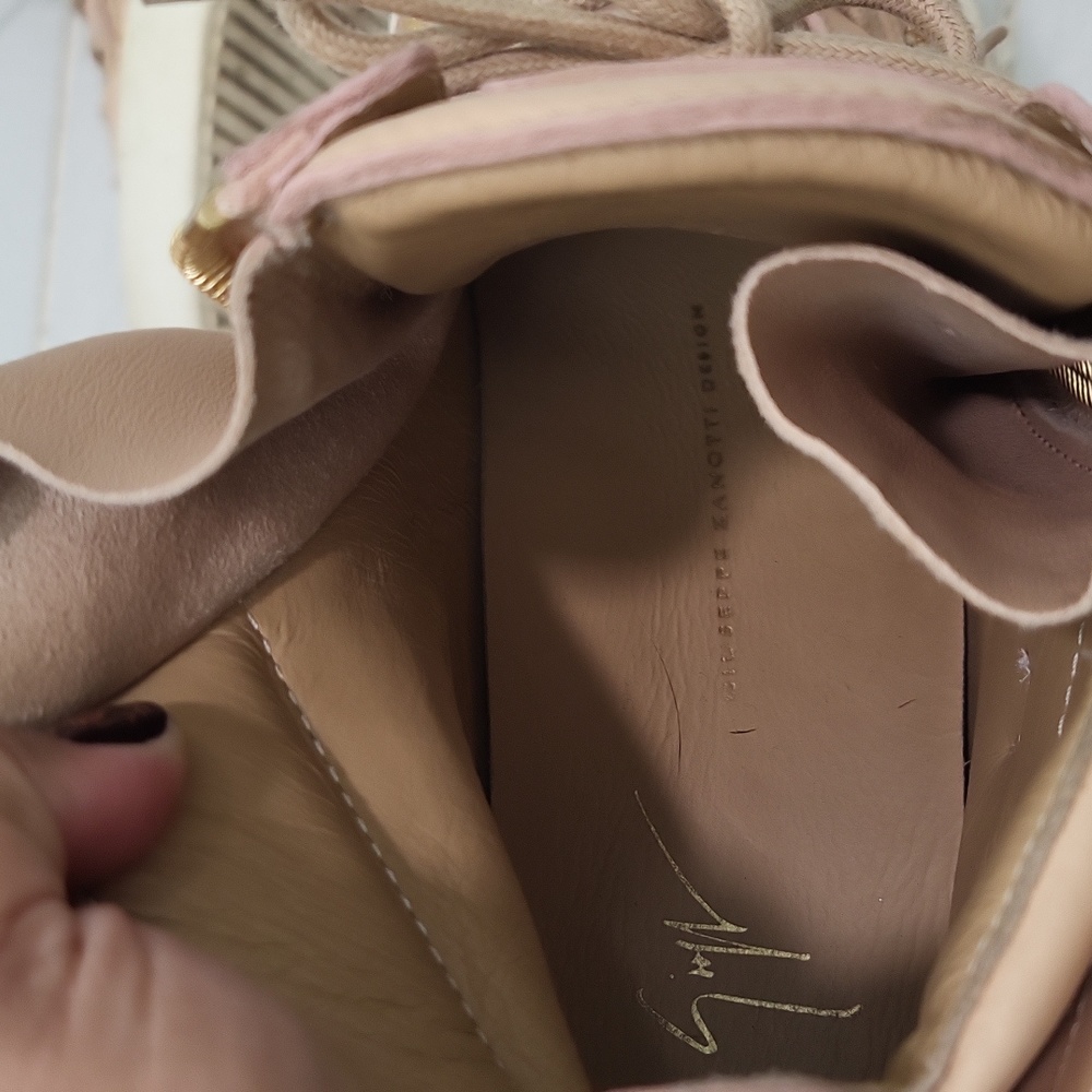 Giuseppe Zanotti - Picture 5 of 7